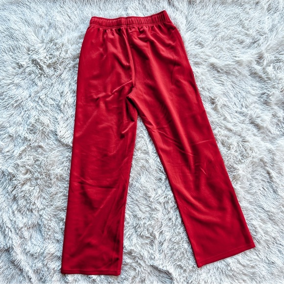 Two-Piece Set - Picture 7 of 7